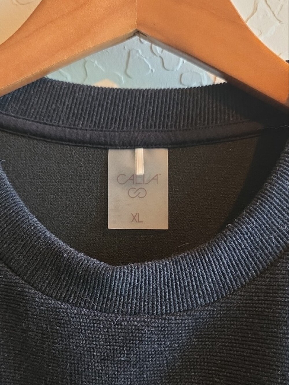 CALIA by Carrie Underwood Black Crewneck Sweatshirt - Picture 2 of 4